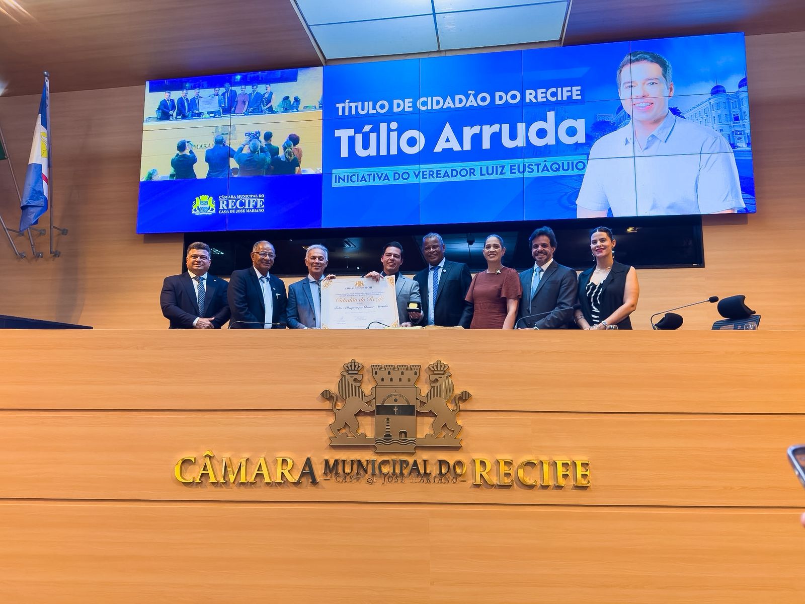 Túlio Arruda recebe Título de Cidadão do Recife